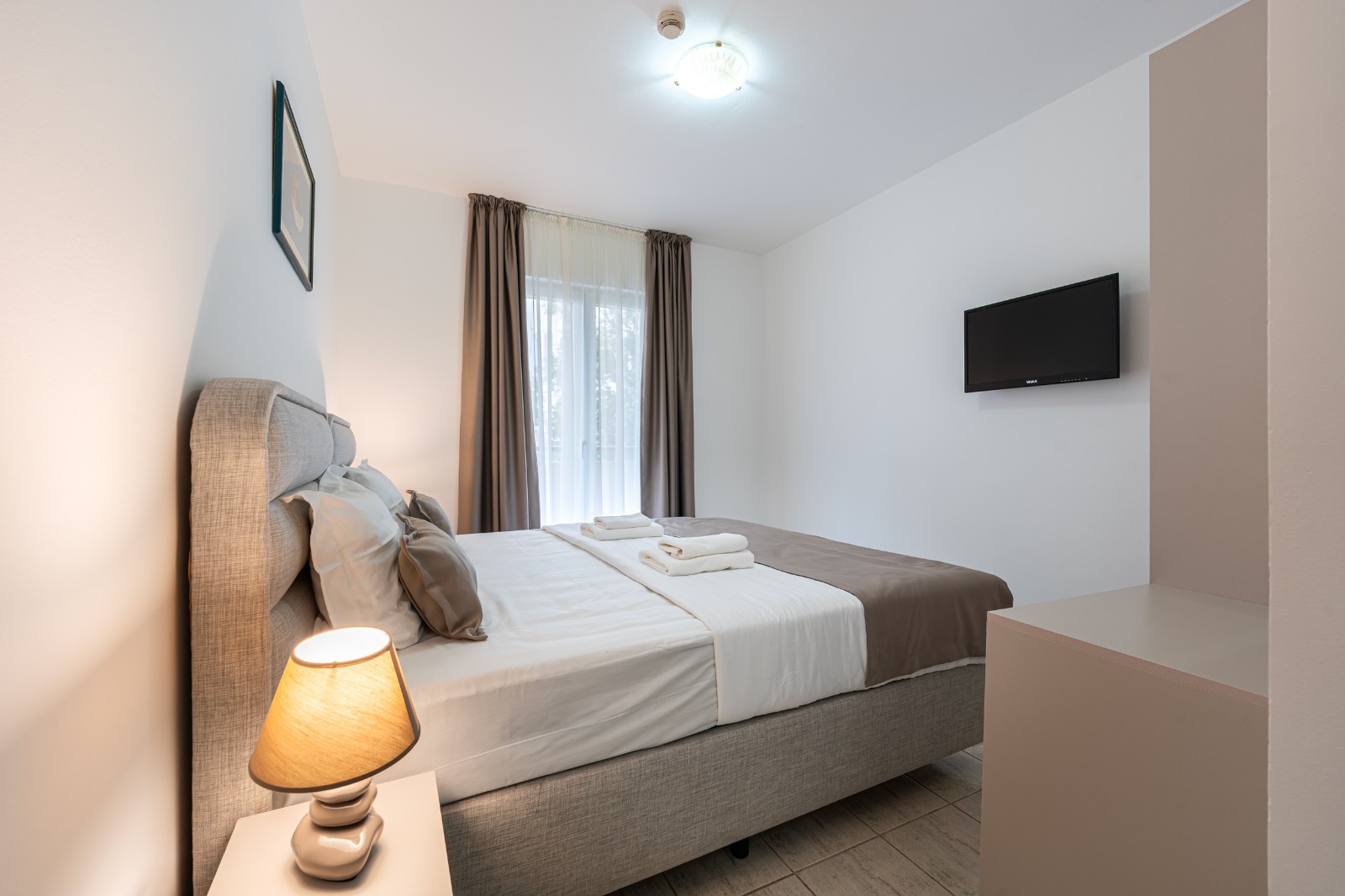 Deluks dvokrevetna soba